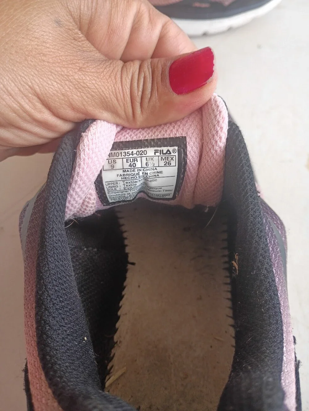 Fila Women's Black and Pink Athletic Mesh Sneakers